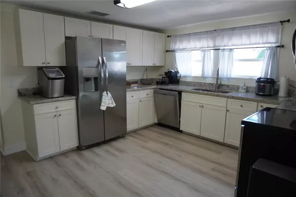 Sarasota, FL 34231,2436 ARAPAHO ST