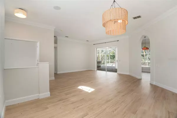 Tampa, FL 33626,10532 GREENCREST DR