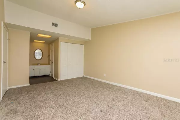 Apopka, FL 32712,559 MARTIN PLACE BLVD