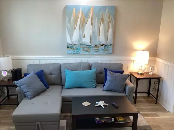 New Port Richey, FL 34653,6062 OAK RIDGE AVE