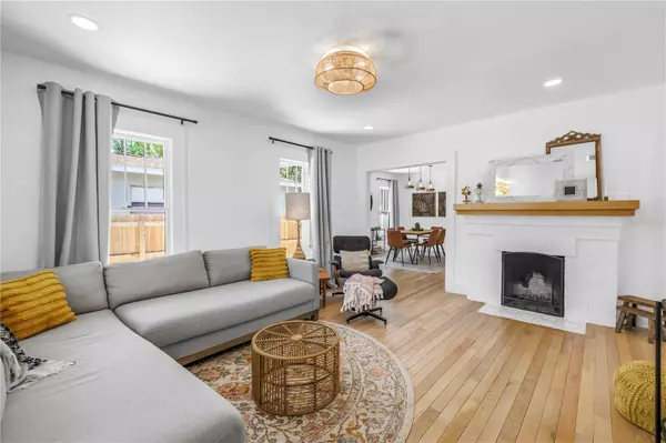 St Petersburg, FL 33705,650 63RD AVE S