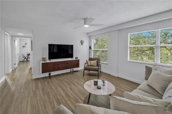 St Petersburg, FL 33703,4651 1ST ST NE #309