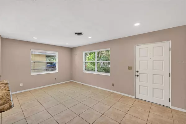 St Petersburg, FL 33710,8184 24TH AVE N