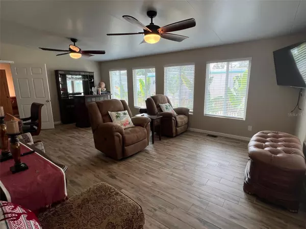 Largo, FL 33778,12651 SEMINOLE BLVD #4F