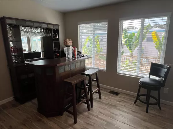 Largo, FL 33778,12651 SEMINOLE BLVD #4F