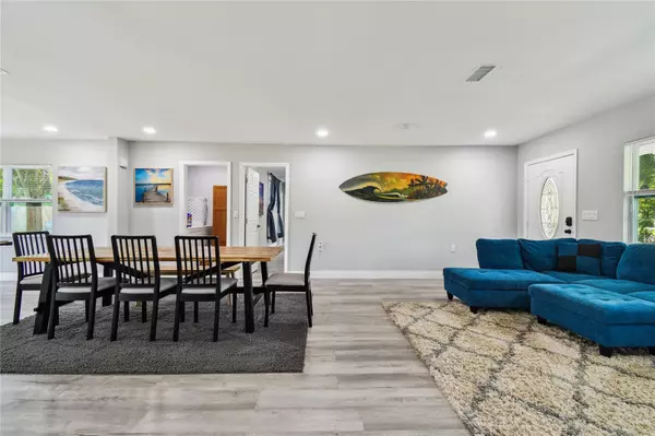 St Petersburg, FL 33712,2221 CALEXICO WAY S