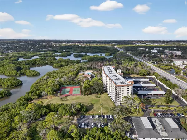 St Petersburg, FL 33709,5400 PARK ST N #504