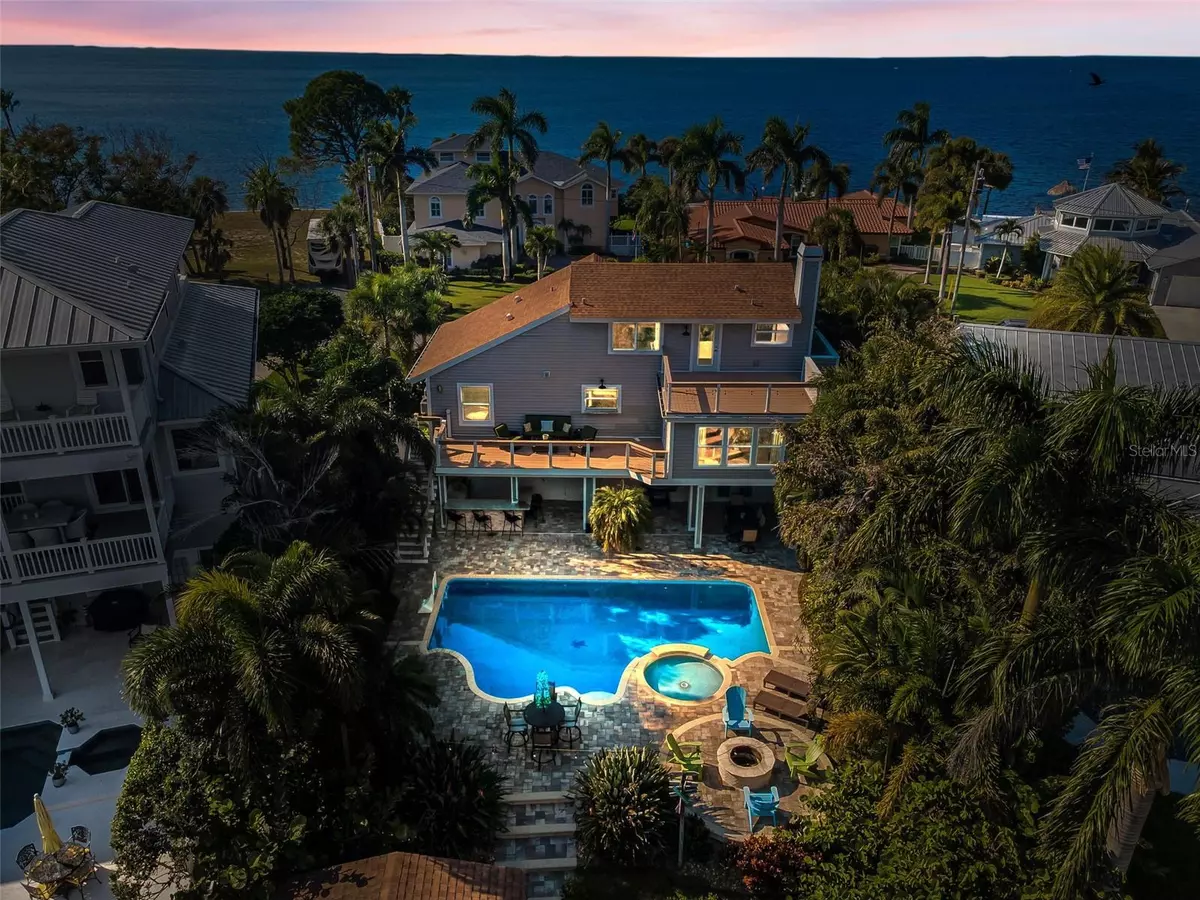 Palm Harbor, FL 34683,110 CARLYLE CIR