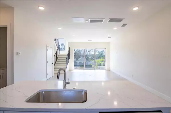 St Petersburg, FL 33707,6365 1ST AVE S