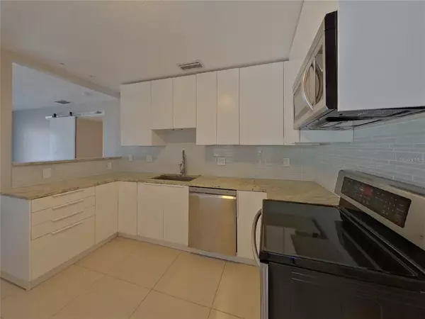 St Petersburg, FL 33710,Address not disclosed