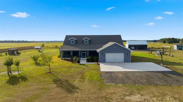 Dade City, FL 33523,17165 LAKE IOLA RD