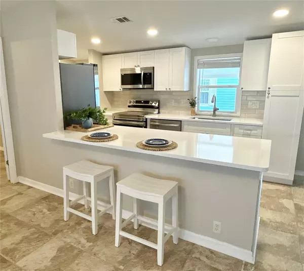 St Petersburg, FL 33702,7107 MOUNT ESSEX DR NE #520