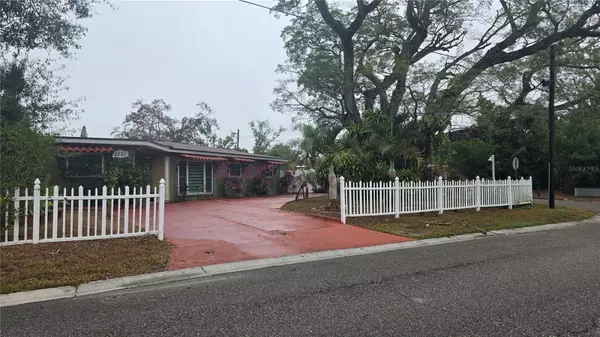 Tampa, FL 33604,2301 W ROBSON ST