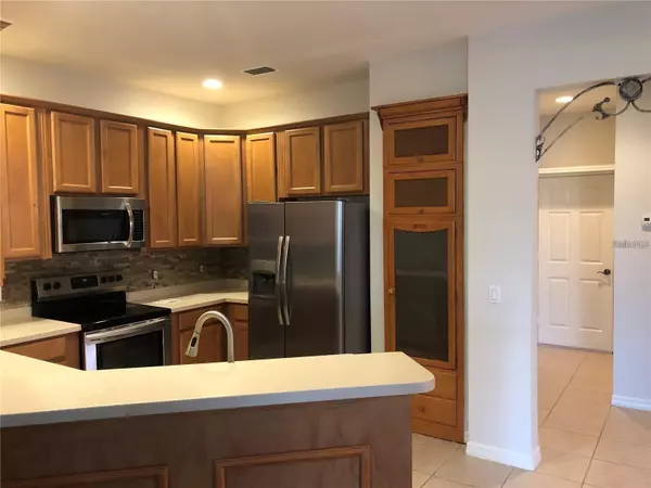 Apollo Beach, FL 33572,140 SHELL FALLS DR