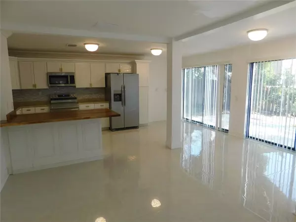 Clearwater, FL 33763,2233 SPRINGWOOD CIR W