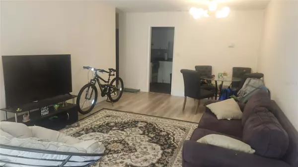 Tampa, FL 33615,7519 DOLONITA DR #7519