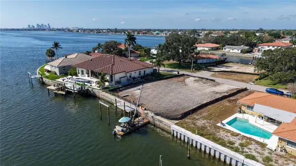 St Petersburg, FL 33703,1920 HAWAII AVE NE