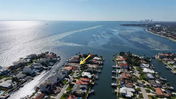 St Petersburg, FL 33703,1920 HAWAII AVE NE