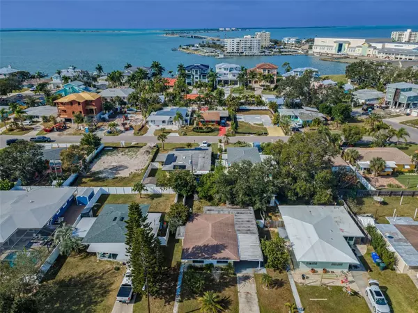 Dunedin, FL 34698,2476 CORONADO WAY