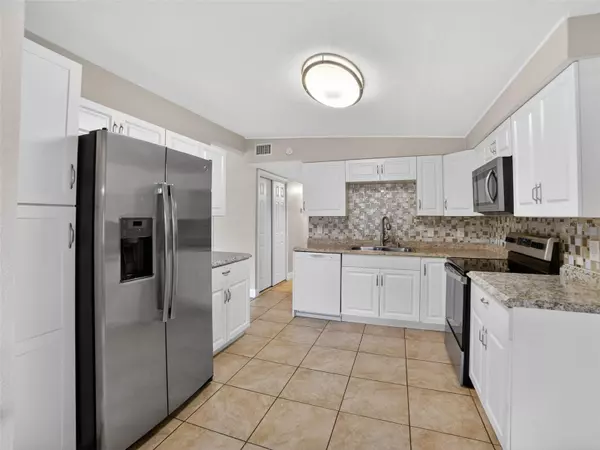 Brandon, FL 33511,728 WESTBROOK AVE