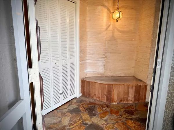 Apollo Beach, FL 33572,6515 KING PALM WAY