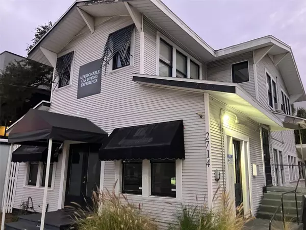 2714 S MACDILL AVE, Tampa, FL 33629