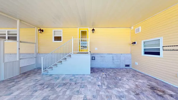 St Petersburg, FL 33716,10728 POPLAR ST NE #72