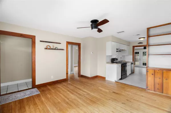 St Petersburg, FL 33713,4021 10TH AVE N