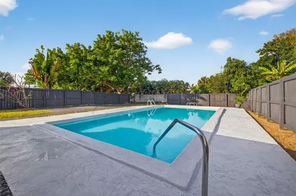 St Petersburg, FL 33713,3929 13TH AVE N