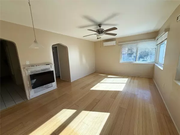 Treasure Island, FL 33706,8301 W GULF BLVD #4