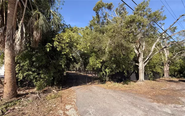 4736 NORMANDY DR, Tampa, FL 33615