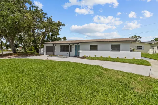 St Petersburg, FL 33705,3621 SEAROBIN DR SE