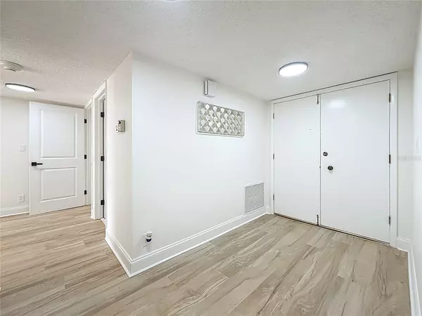 Belleair, FL 33756,220 BELLEVIEW BLVD #412