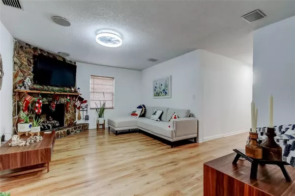 Tampa, FL 33617,4729 E SERENA DR