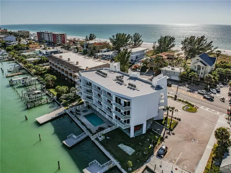10091 GULF BLVD #304 E, Treasure Island, FL 33706