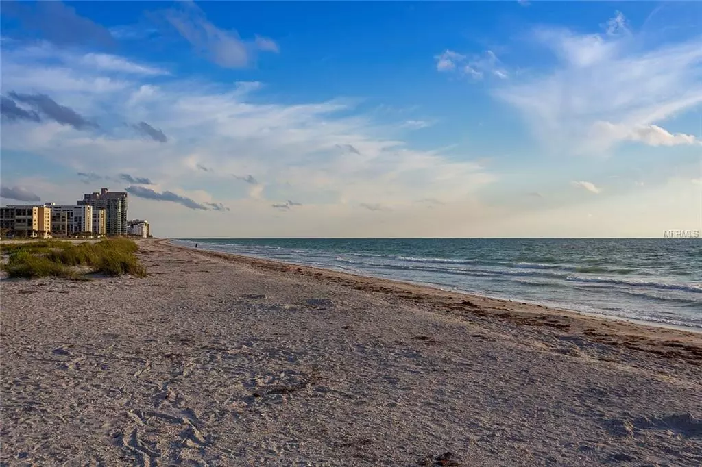Clearwater Beach, FL 33767,1290 GULF BLVD #207