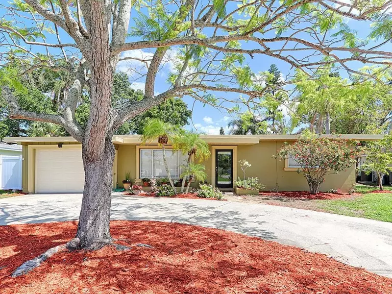 2601 DUNCAN DR, Belleair Bluffs, FL 33770