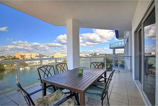 Clearwater Beach, FL 33767,100 BAYSIDE DR #301