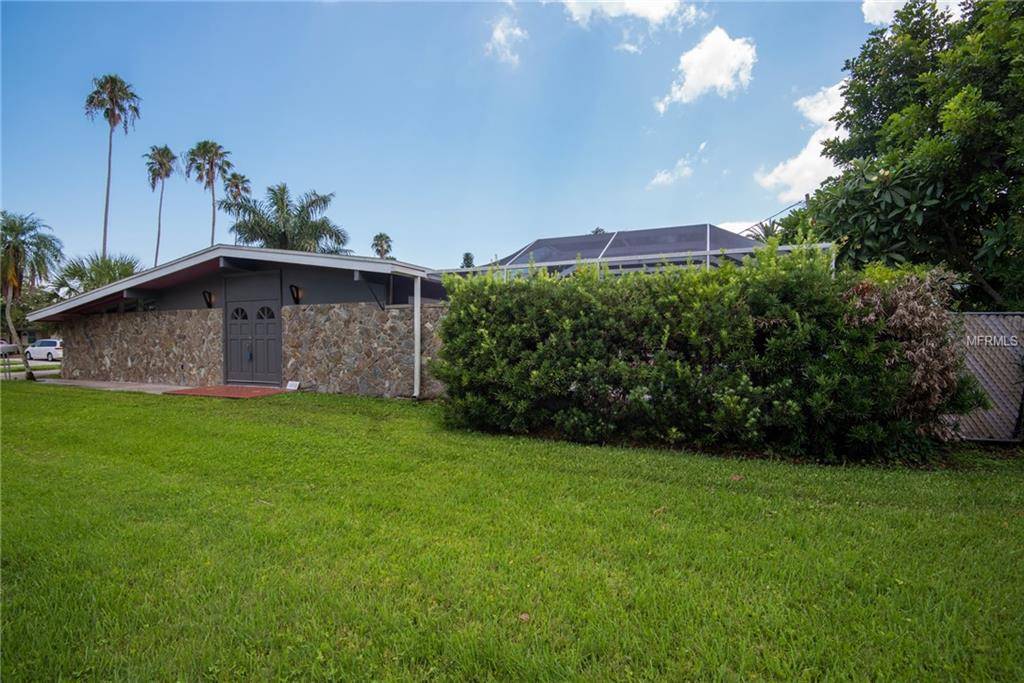 1858 OKLAHOMA AVE NE, St Petersburg, FL 33703