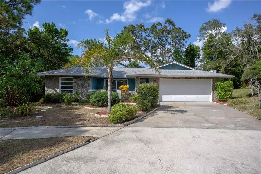 1392 BURNT OAK ST, Tarpon Springs, FL 34689