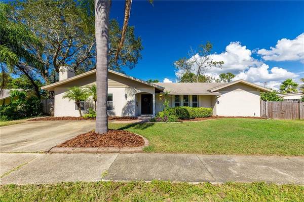 1221 E LIME ST, Tarpon Springs, FL 34689