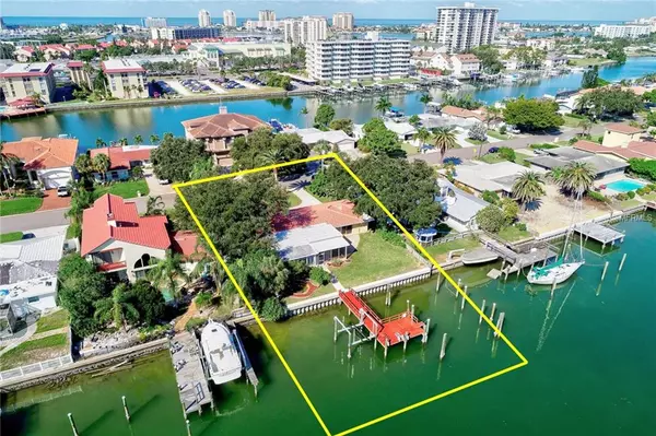 Clearwater Beach, FL 33767,125 LEEWARD IS