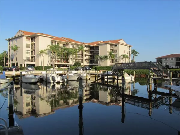 Tarpon Springs, FL 34689,1806 MARINER DR #217