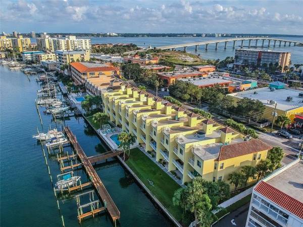 656 BAYWAY BLVD #3, Clearwater Beach, FL 33767