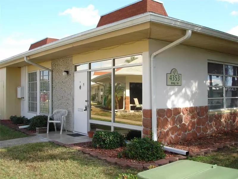 4353 TAHITIAN GARDENS CIR #E, Holiday, FL 34691