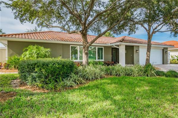 424 4TH AVE N, Tierra Verde, FL 33715