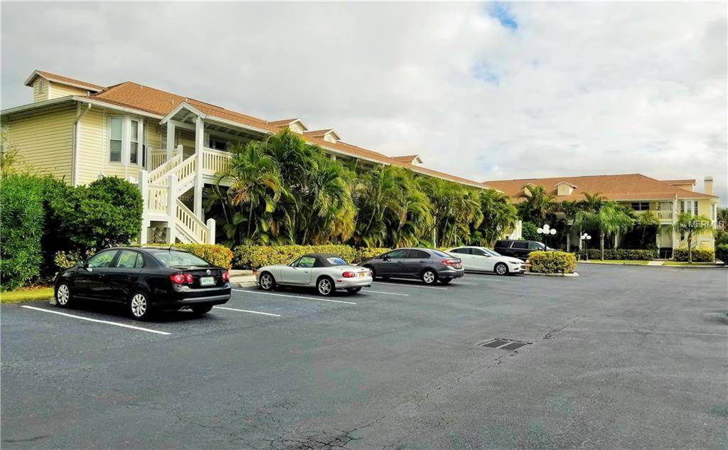 10399 PARADISE BLVD #204, Treasure Island, FL 33706
