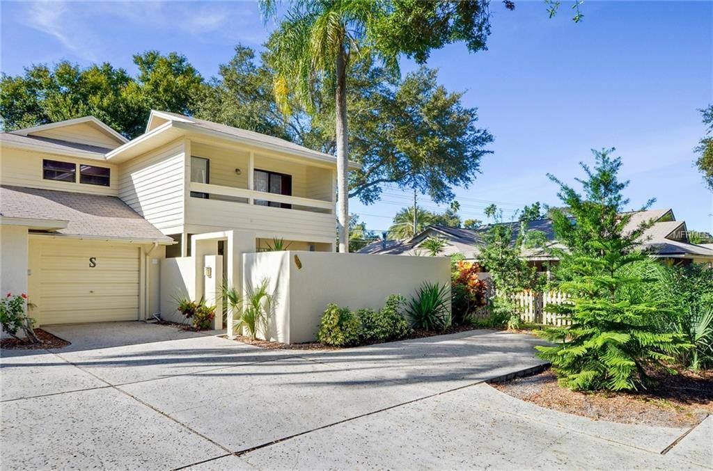 104 COLONY SOUTH DR, Tarpon Springs, FL 34689