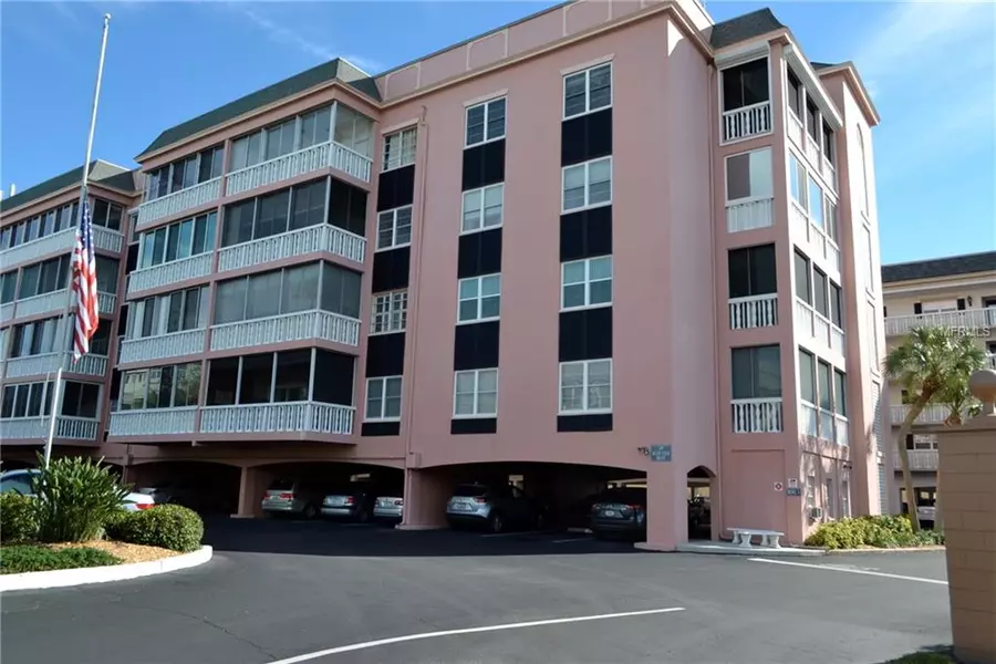 139 BLUFF VIEW DR #302, Belleair Bluffs, FL 33770