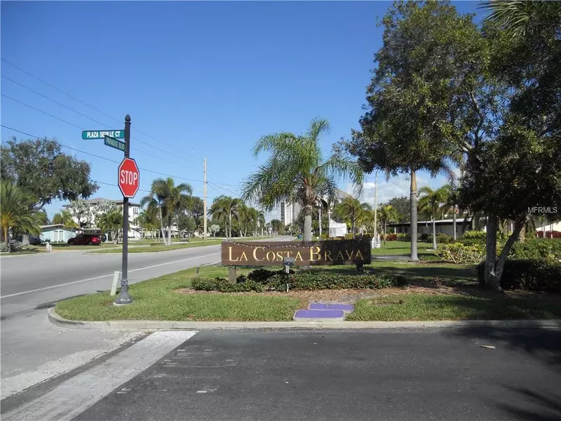 536 PLAZA SEVILLE CT #66, Treasure Island, FL 33706